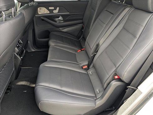 New 2025 Mercedes-Benz GLS 580 4MATIC image 15