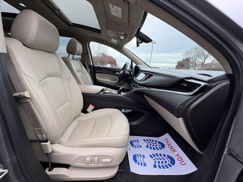 Used 2019 Buick Enclave Essence image 22