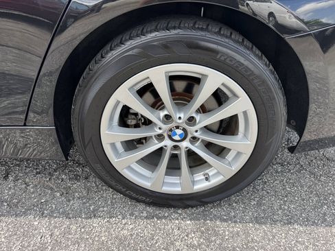 Used 2016 BMW 320i Sedan RWD image 8