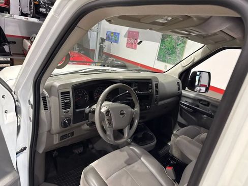 Used 2018 Nissan NV 2500 S RWD image 90