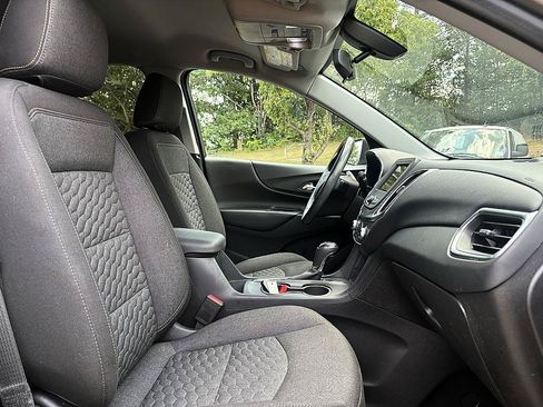 Used 2019 Chevrolet Equinox LT FWD image 12