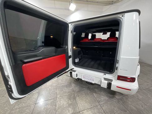 Used 2022 Mercedes-Benz G 550 image 12