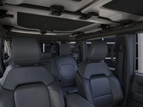 New 2025 Ford Bronco Badlands image 12
