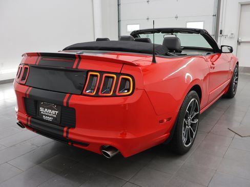 Used 2013 Ford Mustang GT Premium RWD image 43