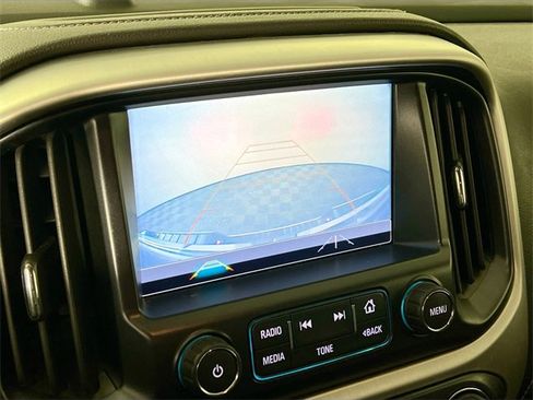 Used 2018 GMC Canyon SLE w/ SLE Convenience Package image 12