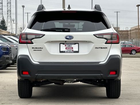 Used 2023 Subaru Outback Onyx Edition image 4