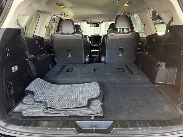 Used 2023 Subaru Ascent Limited AWD/4WD image 9