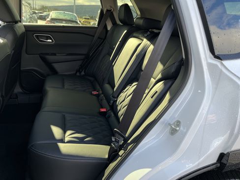 New 2026 Nissan Rogue Platinum w/ Platinum Premium Package image 15