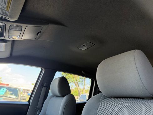 Used 2006 Toyota Tacoma PreRunner RWD image 12