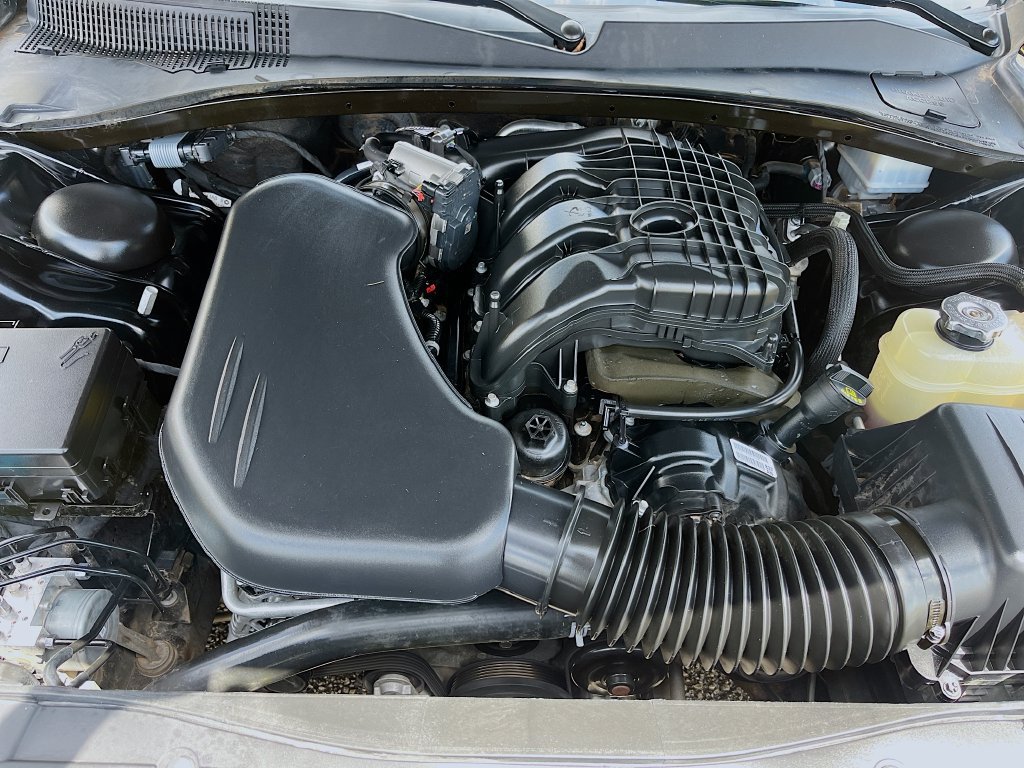 Used 2023 Chrysler 300 Touring RWD image 28