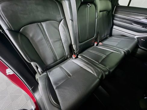 Used 2023 Jeep Wagoneer Series II AWD/4WD image 29