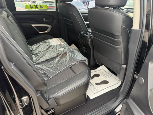 Used 2016 Nissan Titan S image 12