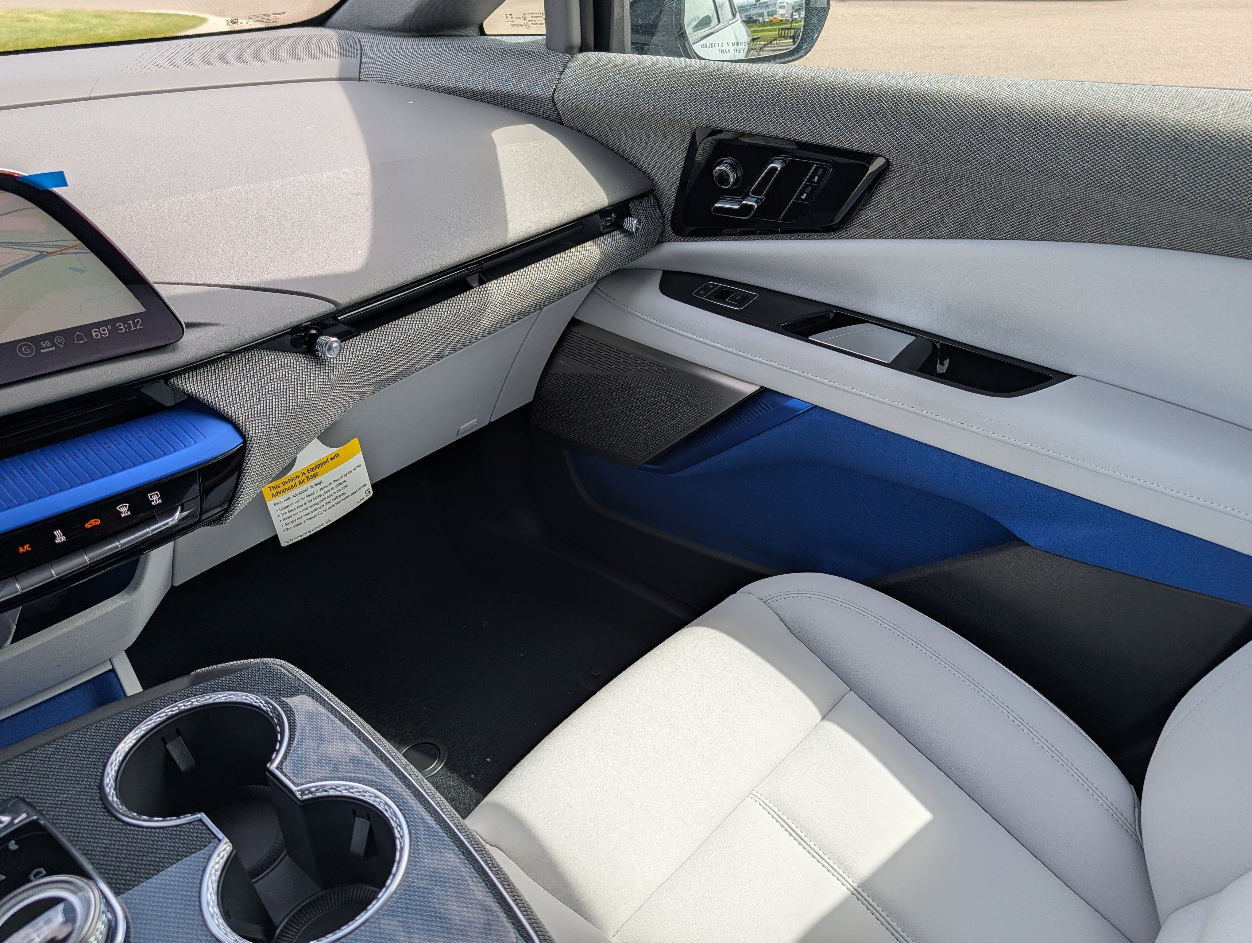 Used 2026 Cadillac Optiq Luxury 1 w/ LPO, Floor Liner Package AWD/4WD image 13