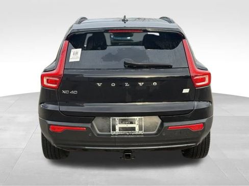 Used 2023 Volvo XC40 Recharge Ultimate w/ Protection Package Premier image 2