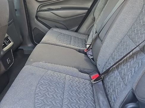 Used 2023 Chevrolet Equinox LT FWD image 4