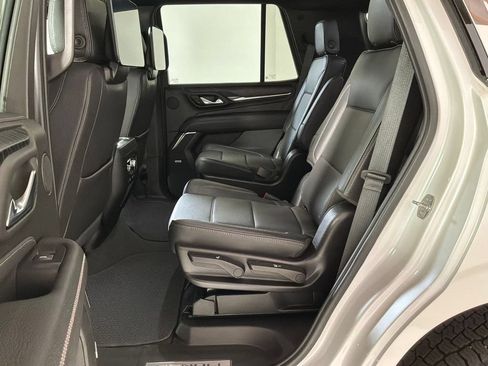 Used 2024 GMC Yukon Denali w/ Denali Reserve Package AWD/4WD image 14