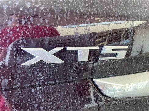 Used 2018 Cadillac XT5 Premium Luxury FWD image 23