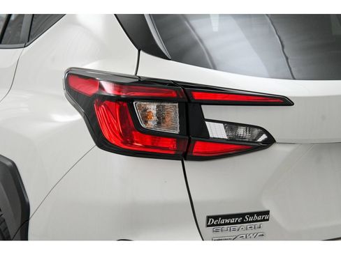 Used 2025 Subaru Crosstrek 2.5i Premium AWD/4WD image 12