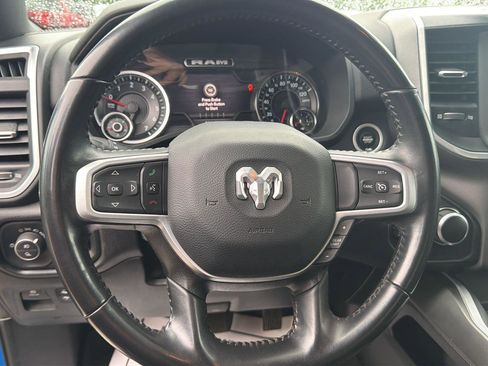 Used 2022 RAM 1500 Big Horn AWD/4WD image 12