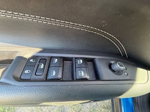 Used 2024 Jeep Compass Latitude w/ Altitude Special Edition image 18