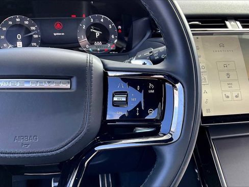 Used 2025 Land Rover Range Rover Velar Dynamic SE image 22