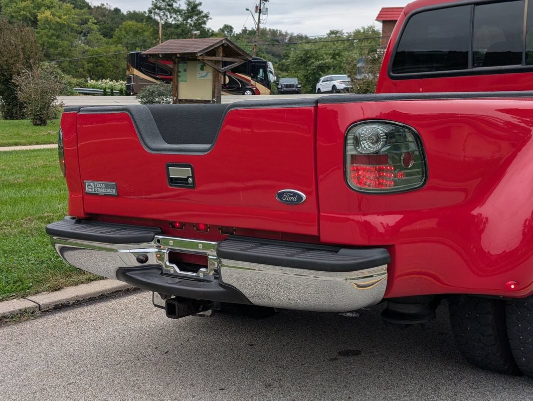Used 2001 Ford F550 2WD Crew Cab Super Duty image 37