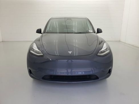 Used 2023 Tesla Model Y Long Range AWD/4WD image 3
