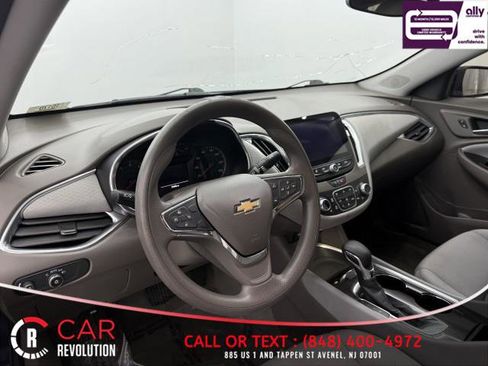 Used 2021 Chevrolet Malibu LT image 15