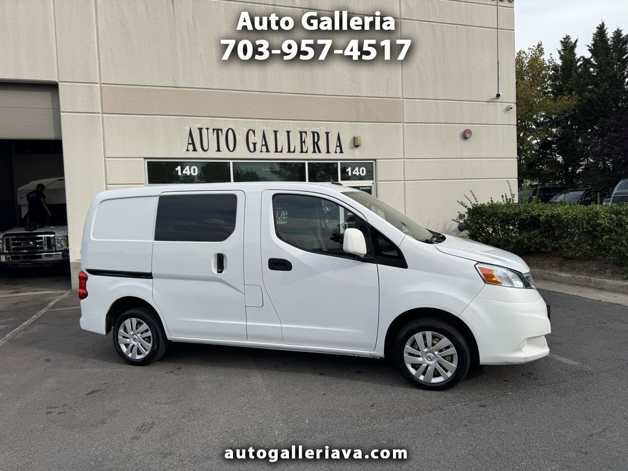 Used 2021 Nissan NV200 SV w/ Sliding Door Glass Package FWD image 1