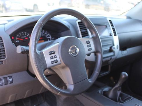 Used 2017 Nissan Frontier SV image 15