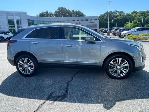 Used 2023 Cadillac XT5 Premium Luxury w/ Technology Package AWD/4WD image 4
