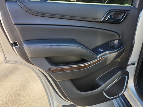 Used 2020 Chevrolet Tahoe LT image 34