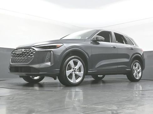 Used 2025 Audi Q5 Premium Plus w/ Premium Plus AWD/4WD image 49