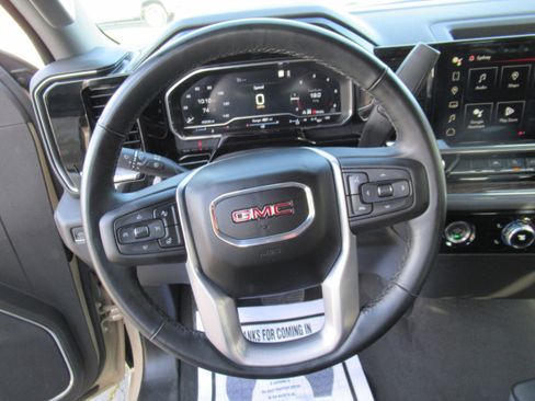 Used 2023 GMC Sierra 1500 Elevation image 11