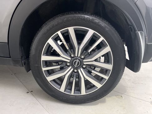 Used 2024 Nissan Kicks SV image 15