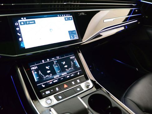 Used 2025 Audi Q7 2.0T Premium w/ Convenience Plus Package image 27