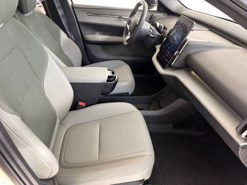 New 2026 Volvo EX30 Plus w/ Protection Package Premier image 29