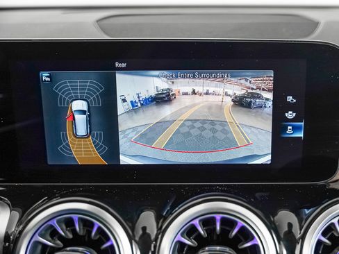 Certified 2023 Mercedes-Benz EQB 300 4MATIC image 22