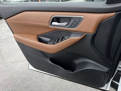 Certified 2024 Nissan Rogue Platinum w/ Platinum Premium Package image 19