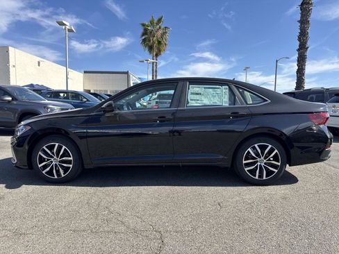 New 2026 Volkswagen Jetta SE image 2