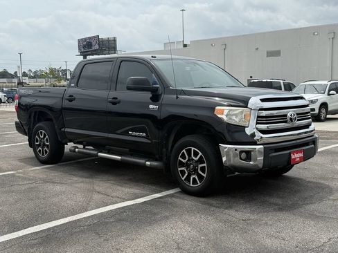 Used 2017 Toyota Tundra SR5 w/ TRD Off Road Package AWD/4WD image 3