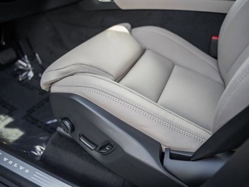 New 2026 Volvo XC90 B6 Ultra w/ Protection Package Premier image 32