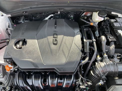 Used 2025 Kia Sportage EX image 18