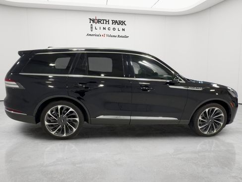 Used 2025 Lincoln Aviator Reserve w/ Illumination Package RWD image 6