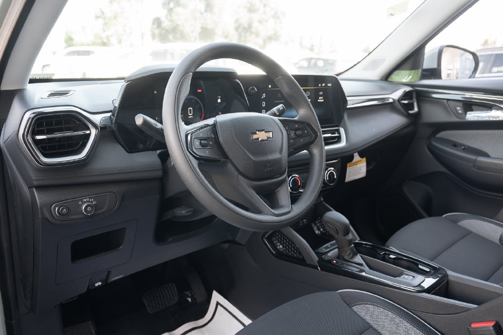 New 2026 Chevrolet TrailBlazer LT w/ Driver Confidence Package FWD image 14