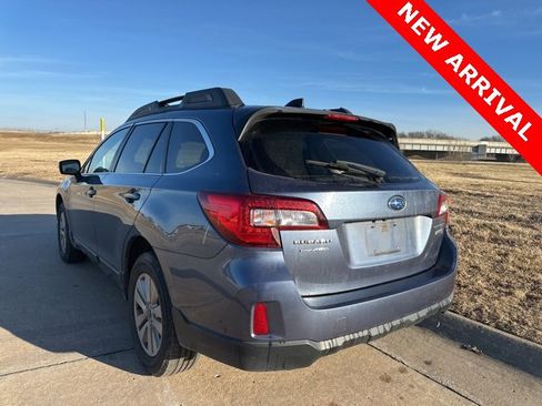 Used 2016 Subaru Outback 2.5i Premium image 6