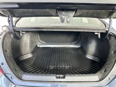 Used 2019 Honda Civic EX image 34