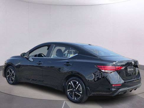Used 2025 Nissan Sentra SV FWD image 7