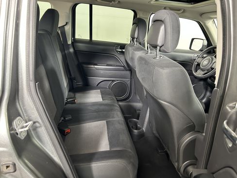 Used 2012 Jeep Patriot Latitude w/ Sun/Sound Group AWD/4WD image 24