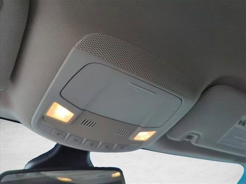 Used 2019 Ford Edge Titanium image 15